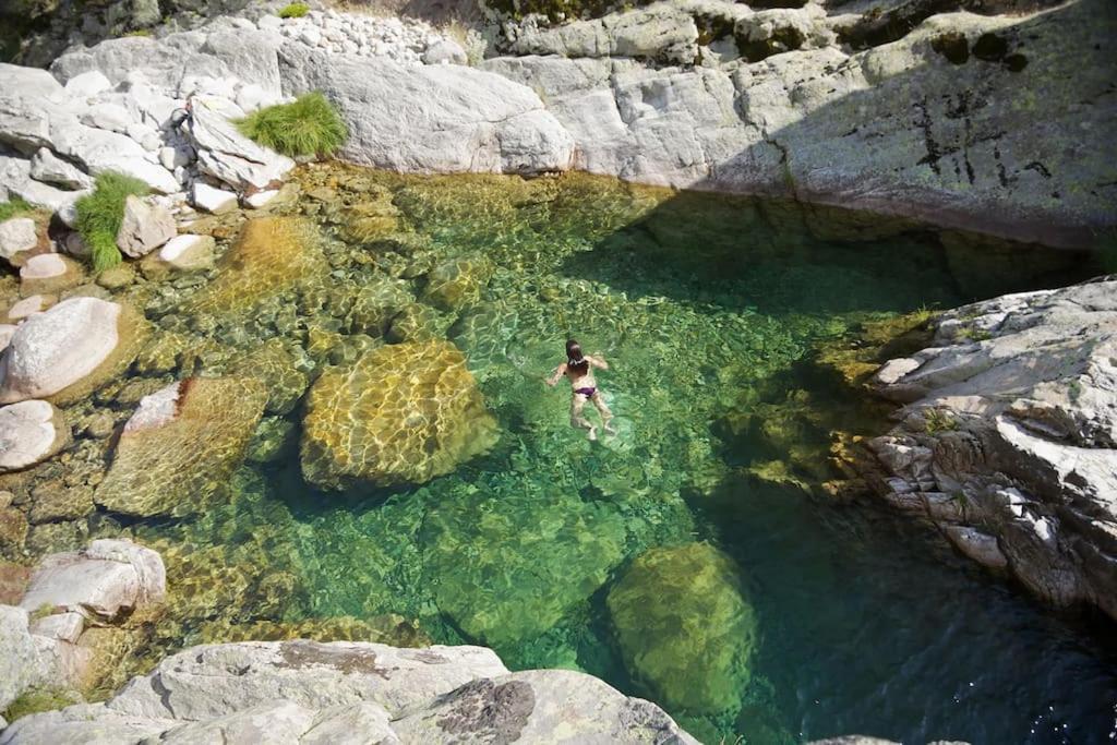 Casa Rural En Candeleda Con Piscina Y Un Maravilloso Jardin Luaran gambar