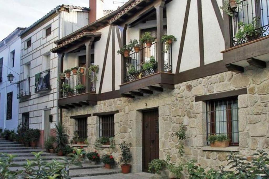 Casa Rural En Candeleda Con Piscina Y Un Maravilloso Jardin Luaran gambar