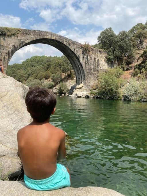 Casa Rural En Candeleda Con Piscina Y Un Maravilloso Jardin Luaran gambar
